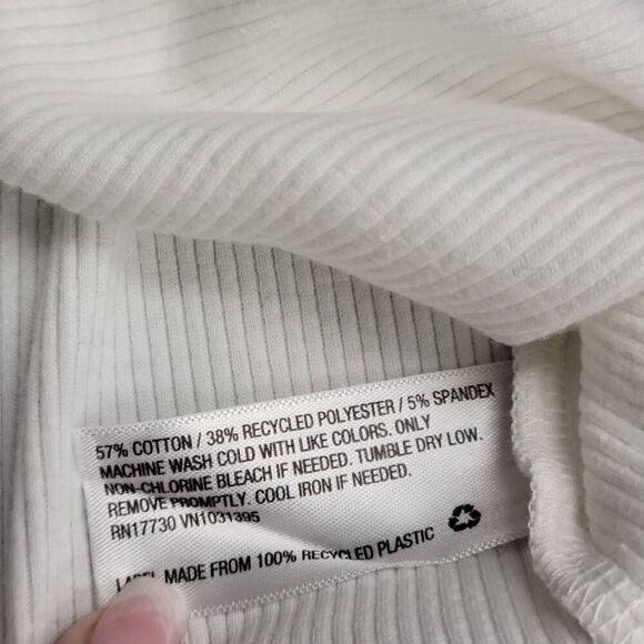 Red White Blue & Green Lightweight Name Brand Blouses Shirts Tops FOUR 4 for 1 - Picture 15 of 16